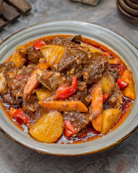 Beef Merchado Recipe Pinoy Recipes Philippines, Mechado Recipe Beef, Mechado Recipe Filipino Food, Beef Machado, Healthy Filipino Recipes, Beef Mechado Filipino, Filipino Beef Stew Recipe, Filipino Beef Recipes, Beef Cubes Recipe