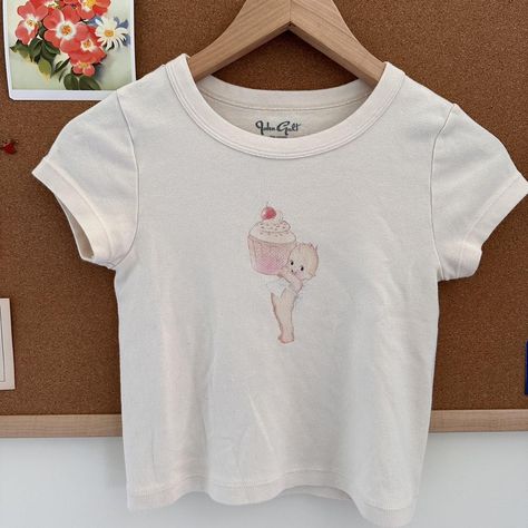 Brandy Melville cupcake baby tee size: one size/... - Depop Brandy Melville Baby Tee, Brandy Clothes, Tinky Winky, Brandy Melville T Shirts, Brandy Melville Top, Portfolio Inspiration, Baby Tees, Easy Going, Baby Tee