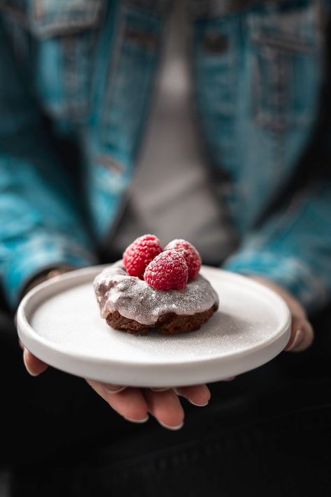 Doughnuts Photography, Food Photography Dessert, Baking Photography, Photographer Tips, Food Photography Background, Dessert Photography, Restaurant Photography, Cake Photography, Food Photography Inspiration