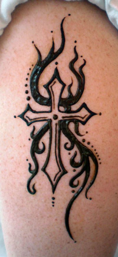 Norse Henna Designs, Cool Henna Tattoos Arm, Tattoo Ideas Thigh Easy, Native Henna Designs, Men’s Henna Tattoo, Henna Skull Designs, Edgy Henna Designs, Cross Henna Tattoo, Henna Designs Guys