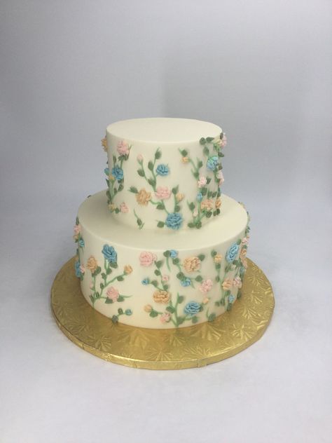 Floral Gender Reveal Cake, Gender Reveal Flower Cake, Floral Cakes, Spring Baby Shower, Gender Reveal Cake, Spring Baby, Wedding 2024, Specialty Cakes, Floral Cake