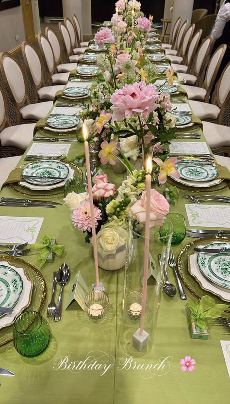 Birthday Brunch, Table Scape, Garden Table, English Garden, Holiday Tables, Table Setting, Tablescapes, Table Settings, Birthday