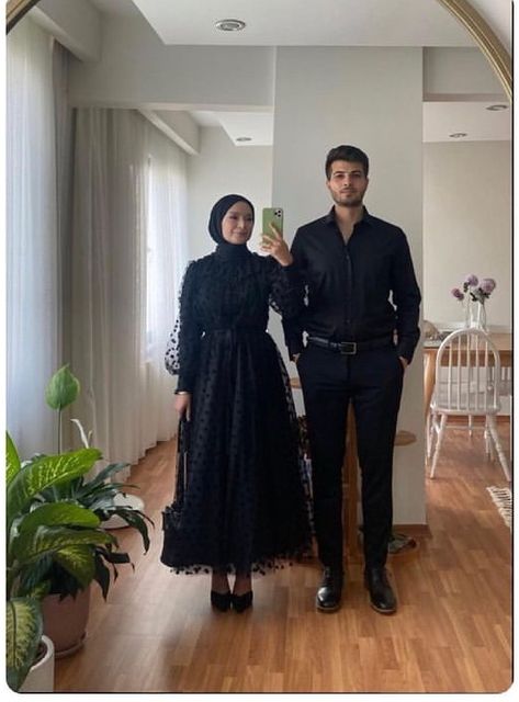 Black Wedding Dress Hijab, Couple Fashion Matching, Dinner Outfits Ideas, Dinner Outfit Inspiration, Fall Dinner Outfits, Kondangan Couple, Summer Dinner Outfits, Girls Dinner Outfit, Dinner Outfits Fall