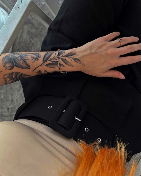 Palm Tattoos, Men Tattoos Arm Sleeve, Wicked Tattoos, Sweet Tattoos, Plant Tattoo, Arm Sleeve Tattoos, Small Tattoos For Guys, Black Ink Tattoos, Art Tattoos