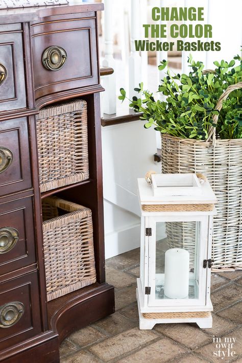 How to change the color of wicker baskets using a transparent painting technique. #driftwood #farmhousecolors #painttechniques via @InMyOwnStyle Transparent Painting, Formica Kitchen, Clear Dining Chairs, Lady Cave, Paint Tutorials, Wicker Chest, Wicker Couch, Wicker Trunk, Wicker Bedroom