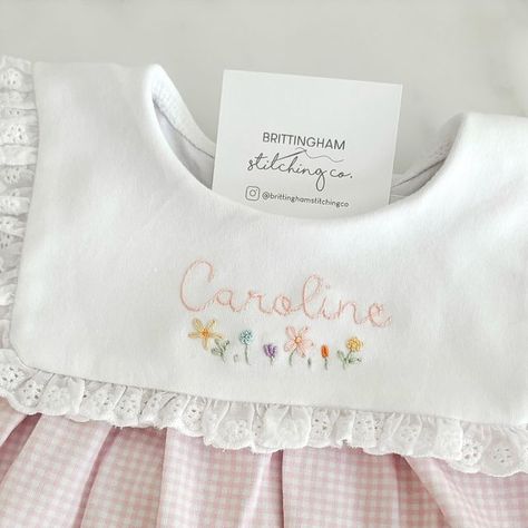 Brittingham Stitching Co. | Elizabeth DuBois on Instagram: "Tiny florals for baby Caroline 🌸🪡  #handstitched #handembroidery #stemstitch #florals #originaldesign #customhandembroidery #cecilandlou #brittinghamstitchingco #brittinghambaby #sweetcaroline" Hand Embroidered Baby Clothes, Name Embroidery Ideas, Baby Clothes Embroidery, Embroidered Baby Clothes, Cecil And Lou, Basic Hand Embroidery Stitches, Name Embroidery, Embroidery Works, Embroidery On Clothes