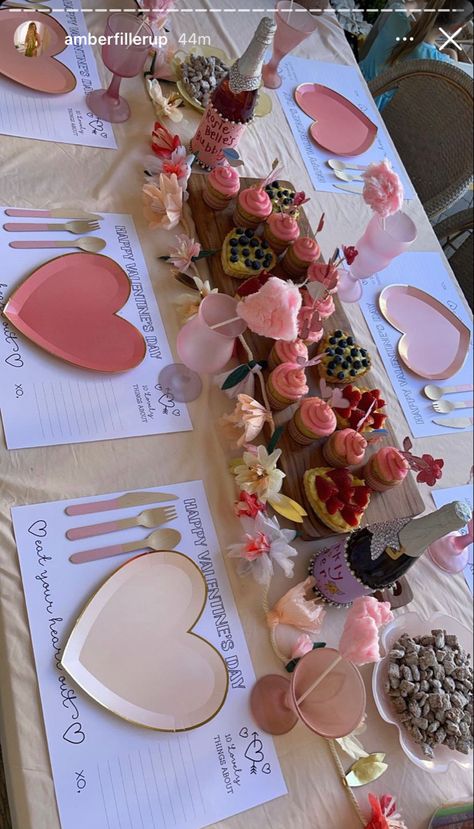 Sommer Mad, Birthday Dinner Party, Galentines Party, Valentine Dinner, Birthday Brunch, 18th Birthday Party, Tea Party Birthday, Brunch Party, 20th Birthday