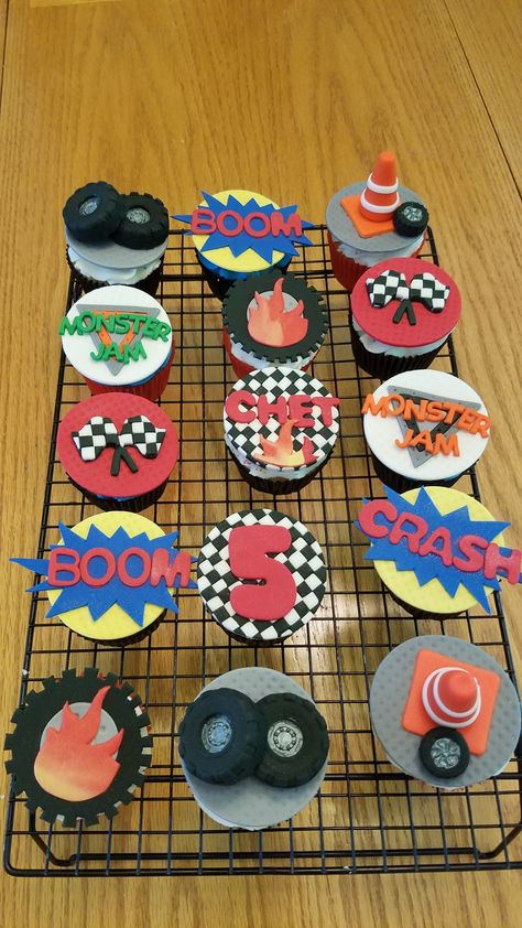 Monster Truck Cakesicles, Hot Wheels Cupcakes, Monster Truck Cupcakes, Monster Truck Cookies, Truck Cupcakes, Car Cakes, Car Cake, Fondant Cupcakes, 11th Birthday