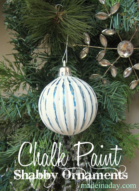 Chalk Paint Ornament  ok Sheri, we have a craft project. Chalk Paint Ornaments, Paint Ornaments, Christmas Cupcake Toppers, Diy Hanging Shelves, Diy Chalk Paint, Homemade Ornaments, Shabby Chic Christmas, Painted Ornaments, 3d Christmas