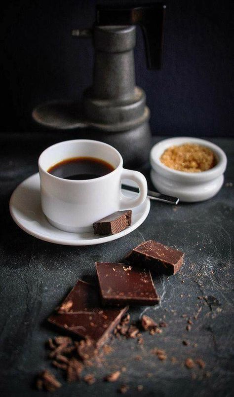 ☕ Coffee And Chocolate Photography, Coffee Photos, Coffee Photography, Coffee Coffee Coffee, Coffee Tasting, Specialty Coffee, Strong Coffee, Coffee Chocolate, Fresh Coffee