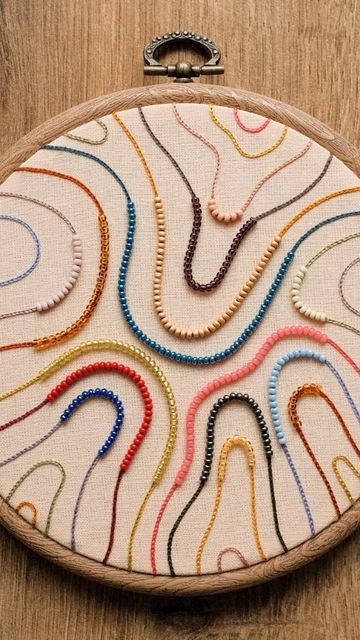 Beading Fabric Embroidery, Embroidery Beading Patterns, Circle Embroidery Design Ideas, Beaded Designs On Fabric, Embroidery With Beads Ideas, Beaded Embroidery Patterns, Queer Embroidery, Beading On Fabric, Embroidery Circle