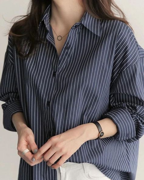 Loose Shirt Outfit Korean, Long Sleeves Outfit Casual, Stripes Outfit, Casual Office Wear, Long Sleeve Denim Jacket, Chic Shirts, Blue Striped Shirt, Long Sleeve Workout, Casual Day Outfits