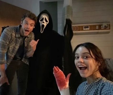 jenna ortega scream Scream Movie Cast, Scream 5 Cast, Scarie Movie, Tara Carpenter, Jack Quaid, Scream 5, Scream Cast, Scream 1, Billy Loomis