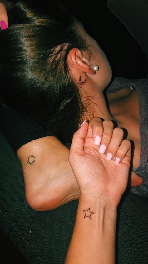 Cute Best Friend Tattoos, Matching Bff Tattoos, Small Symbol Tattoos, Small Tattoo Placement, Forever Tattoo, Tattoo Placements, Tattoos Meaningful, Women Tattoos, Meaningful Tattoos For Women