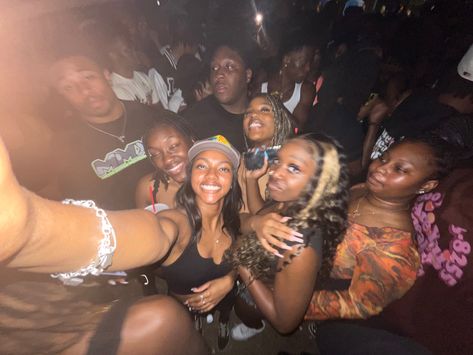 Summer Vibes Aesthetic Friends Black, Cookout Aesthetic Black, Halloween Party Black People, Cookout Aesthetic Black People, Party Girl Aesthetic Black Women, Black Friends Group, Black People Party Aesthetic, College Aesthetic Black Women, Pool Party Black People