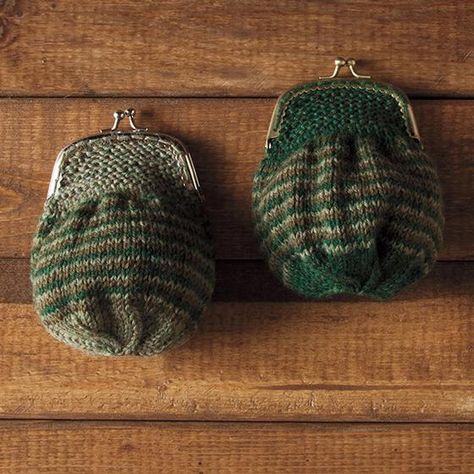 Knitted Coin Purse, Knit Coin Purse Free Pattern, Free Coin Purse Pattern, Knitted Purse Patterns, Coin Purse Pattern Free, Knitted Purse, Coin Purse Pattern, Knit Purse, Cute Coin Purse