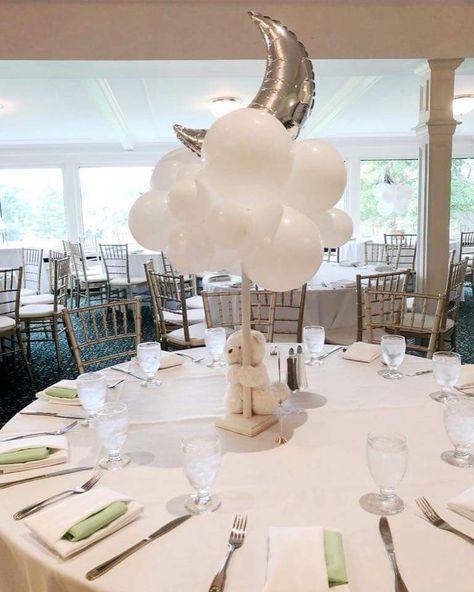 Over The Moon Teddy Bear, Ballon Cloud Centerpiece, Over The Moon Gender Neutral, Moon And Cloud Centerpieces, To The Moon And Back Centerpieces, Moon Balloon Centerpiece, Cloud Themed Centerpieces, Over The Moon Shower Ideas, Decorative Desserts Ideas