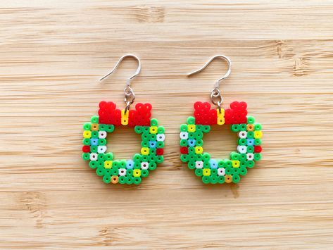 Perler Christmas Earrings, Perler Bead Christmas Earrings, Melty Bead Earrings, Fuse Beads Earrings, Christmas Perler Bead Earrings, Perler Bead Wreath, Christmas Fuse Beads, Perler Bead Earrings Patterns, Perler Beads Jewelry