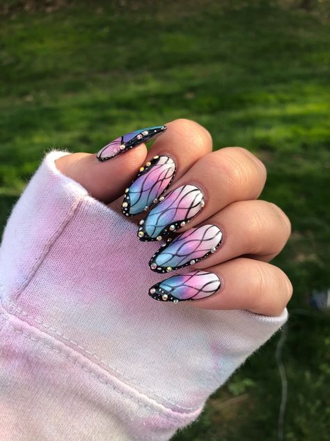 Anime Almond Nails, Nails Inspiration Butterfly, Butterfly Wings Nails, Fruits Basket Nails, Revenge Nails, Butterfly Wing Nails, Longer Nails, Character Nails, Makeup Nails Art