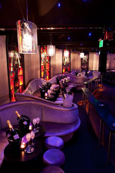 Club Vip Lounge Nightclub, Luxury Night Club Vip, Vip Section Ideas, Luxury Night Club Interior Design, Shishalounge Design, Strip Club Interior, Night Club Interior Design, Luxury Night Club, Nightclub Ideas