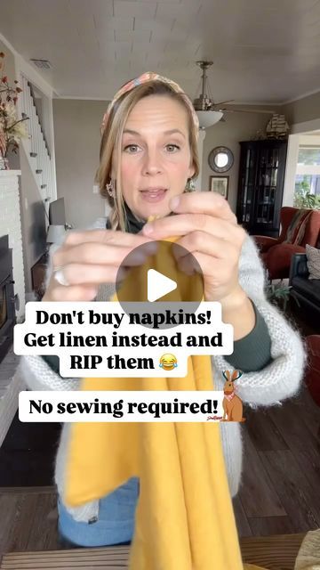 Kelly Welk on Instagram: "My most requested hosting tip is this!! How to make our raw edge linen napkins 🥰

I wrote a full blog on this with the dimensions and details - comment NAPKIN and I'll send you the link. 

If we are not already email friends, be sure to hop on the email list because this weekend I'll be sending out all the details for Moore hosting tips like drawing oranges, candied, orange, peel, and orange simple syrup 

Happy holiday prep, sweet friends, take time to do a little bit today and the holidays will extend and fill your home and heart with goodness. 
#christmastime #holidaytable #holidaytablescape #festivebaking #homemaking #thanksgivingtable #festivetable #homemakingtips #thanksgivingdinner #familytraditions #cookingathome #cookingfromscratch #homemadegoodness #fam How To Make Linen Napkins, Diy Linen Napkins How To Make, No Sew Napkins Diy, Diy Fabric Napkins No Sew, Cool Napkin Folding, No Sew Napkins, Table Napkins Ideas, Napkin Ring Folding, Diy Cloth Napkins