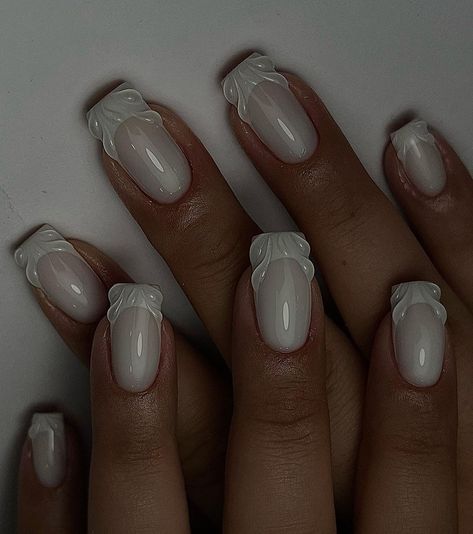 White Textured Nails, Milky White Nail Art, Nail Picking, White French Tip, Drip Nails, White Nail Art, Round Nails, Acrylic Powder, Milky White