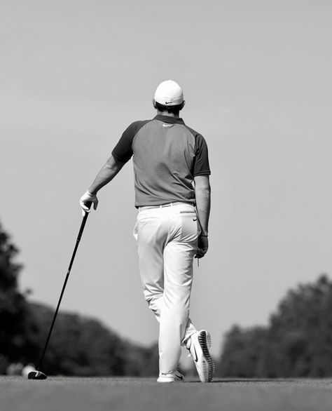 Golf Picture Ideas Men, Golf Action Photography, Cool Golf Photos, Golf Action Shots, Rory Mcilroy Wallpaper, Golf Photography Ideas, Golf Lifestyle Photography, Golfing Photoshoot, Golf Poses Photo Ideas