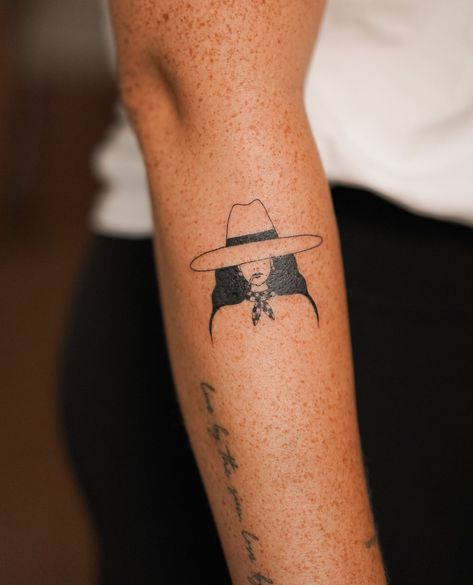 i love this. ⁠ ⁠ #western #westerntattoo #boho #bohotattoo #tattoo #tattooartist #tattooinspo #tattooinspiration #tattooideas #smalltattoos #cooltattoos #tattoosleeve #cutetattoo #inspo #tat #cowgirl Cowgirl Riding Horse Tattoo, Western Half Sleeve, Cowboy Tattoo For Women, Western Patchwork Tattoo, Western Patchwork, Cowgirl Tattoo, Cowgirl Tattoos, Cowboy Tattoos, Patchwork Tattoo