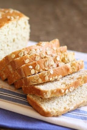 Honey and Oat Gluten Free Bread | Barefeet in the Kitchen Gluten Free Honey Oat Bread, Gluten Free Bread Machine, Gluten Free Sandwich Bread, Gluten Free Bread Recipes, Honey Oat Bread, Oat Bread, Gluten Free Sandwiches, Bread Soft, Pain Sans Gluten