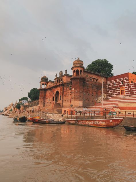 India Landscape Photography Nature, India Landscape Aesthetic, Vanarasi India, Ghat Photography, Varanasi Aesthetic, Indian Scenery, Varanasi Photography Beautiful, Foto India, Varanasi Photography