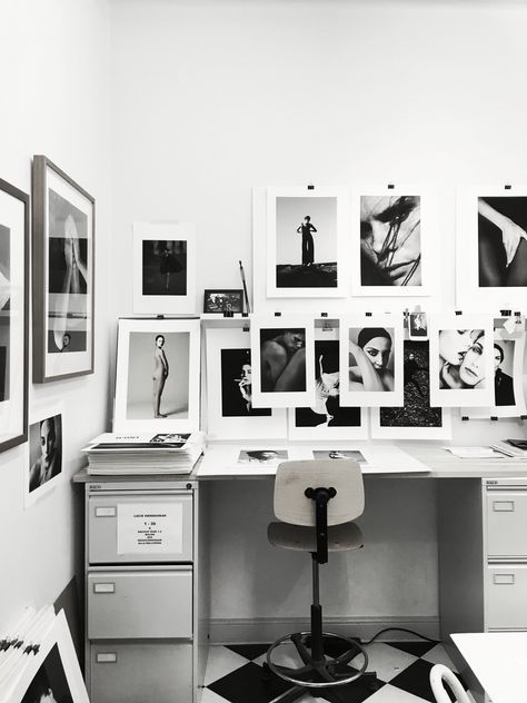 Creative space. In the office of photographer Tobias Regell. Office photo by Therese Sennerholt. Photographer Office Ideas, Photography Office Ideas, Photographer Workspace, Photographers Desk, Photography Workspace, Photographer Room, Photographers Office, Photography Home Office, Photography Studio Design