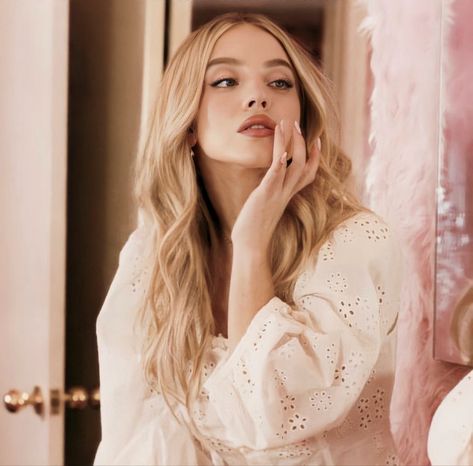 Sydney Sweeney, The Netherlands, Netherlands, Blonde Hair, Sydney, The Story, Prince, Instagram Profile, Blonde