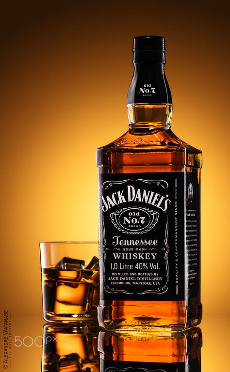 Whiskey Bottle Photography, Jack Daniels Drinks, Wine Bottle Photography, Bottle Photography, Jack Daniel's Tennessee Whiskey, Jack Daniels Distillery, Packaging Label Design, Alcohol Packaging, Whisky Bottle