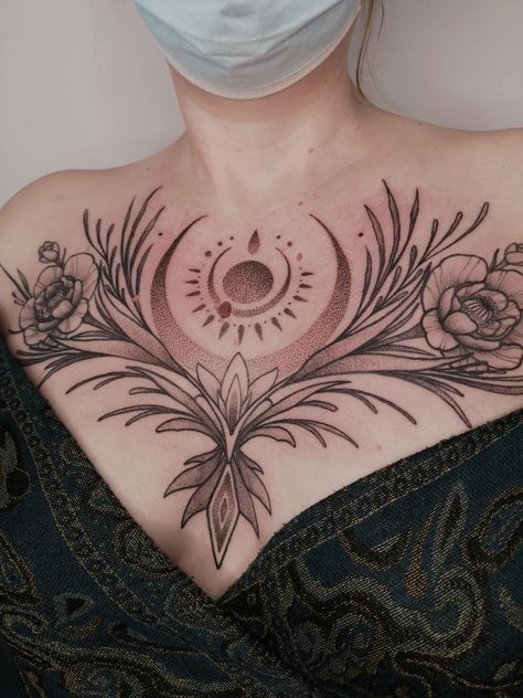 Chestpiece Tattoo, Hamburg Tattoo, Chest Tattoo Designs Female, Female Angel, Mangas Tattoo, Mastectomy Tattoo, Small Chest Tattoos, Tattoo Floral, Angel Tattoos