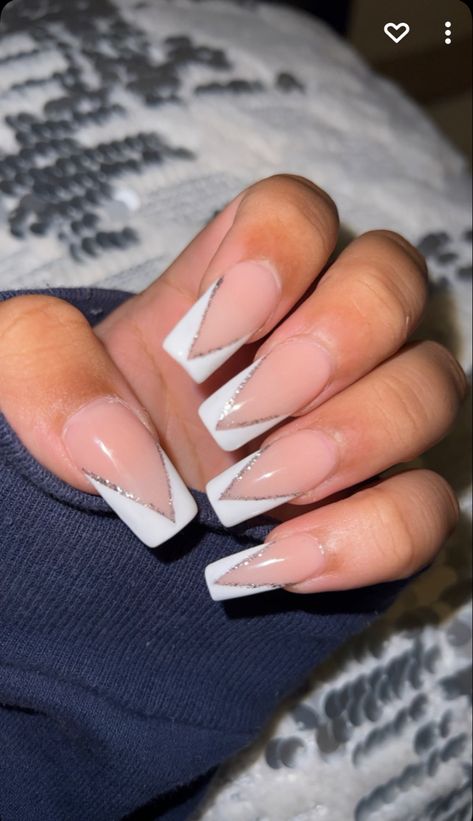 White V French Tip Nails With Design, V French Tip Nails Coffin Glitter, V French With Rhinestones, Blue Triangle French Tip Nails, French V Nail Designs, White V Tip Acrylic Nails, French Tip Triangle Nails, White Triangle French Tip Nails, Deep V Cut French Tip Nails