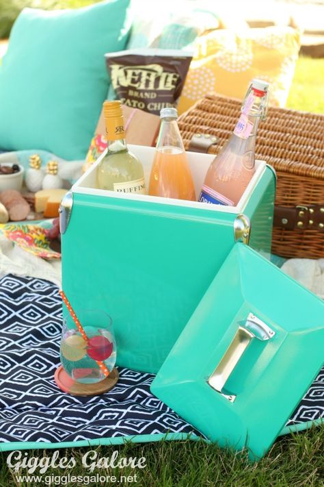 Retro Cooler_Giggles Galore Retro Cooler, Cooler Box, Coolers, Top 10, How To Plan, 10 Things