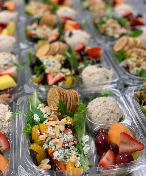 Trio Salad Plate, Boxed Lunches Catering Sandwiches, Catered Lunch Ideas, Salad Food Truck, Snack Lunches, Boxed Lunch Catering, Summertime Ideas, Salad Lunch Box, Foreign Recipes