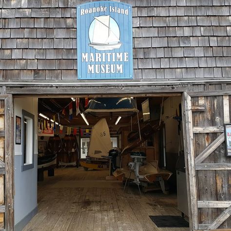 Things To Do In Manteo, NC: A Visitor's Guide - Carolina Retreats Blog Obx Summer, Manteo Nc, Carolina Beach Nc, Roanoke Island, Carolina Beach, Fishing Charters, Maritime Museum, Park Photos, Nature Trail