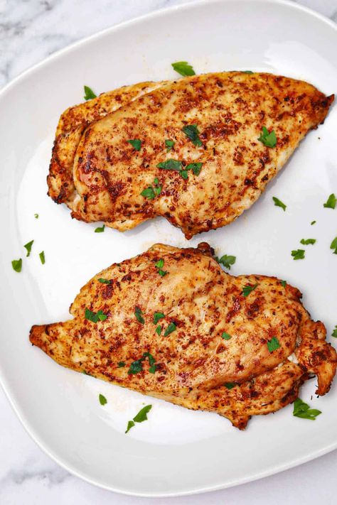 Air Fryer Boneless Chicken Breasts Air Fryer Boneless Chicken Breast, Boneless Chicken Breast Recipe, Air Fryer Chicken Breast, Chicken Boneless Breast Recipes, Chicken Breasts Recipe, Crispy Chicken Wings, Chicken Breast Recipe, Breast Recipe, Air Fryer Recipes Easy