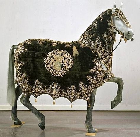 Medieval Horse, Horse Costumes, Horse Armor, Horse Gear, Breyer Horses, Carousel Horses, Medieval Fantasy, Horse Tack, Horse Art