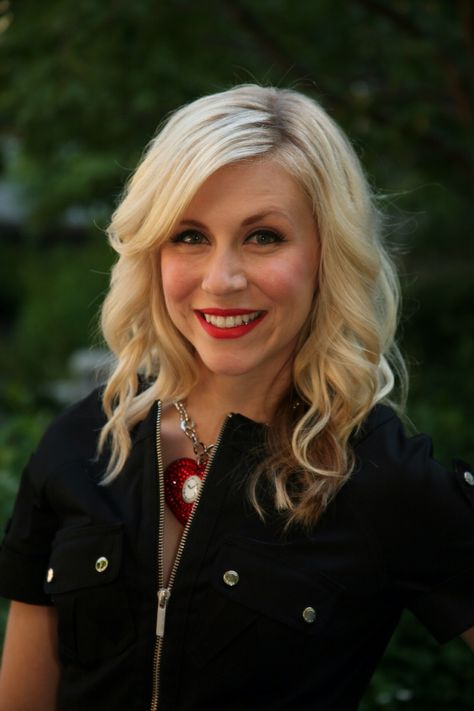 Ashley Eckstein (voice of Ahsoka) Ashley Eckstein, Ahsoka Tano, Star Wars Images, Beautiful Ladies, Clone Wars, Role Models, Favorite Celebrities, Inspire Me, Actors & Actresses