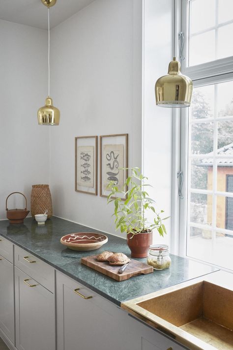 Peek Inside the Beautiful Home of Skagerak Owners - Nordic Design Denmark House, Danish House, Victorian Tiles, Pink House, Kitchen Marble, Dining Nook, Pink Houses, Diy Desk, Green Kitchen