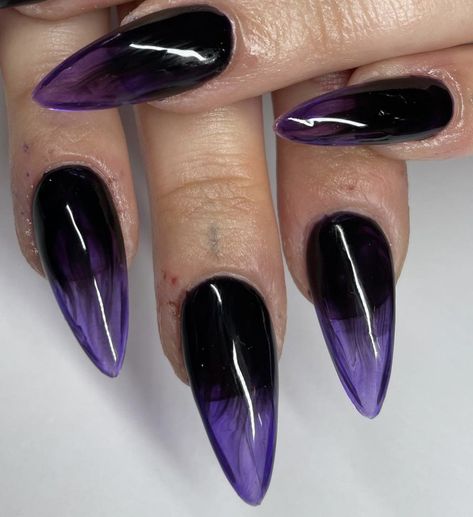 Gothic Jelly Nails, Dark Purple Goth Nails, Red And Purple Ombre Nails, Purple And Black Goth Nails, Dark Magenta Nails Design, Purple And Black Almond Nails, Black And Magenta Nails, Dark Purple Jelly Nails, Gothic Nails Purple