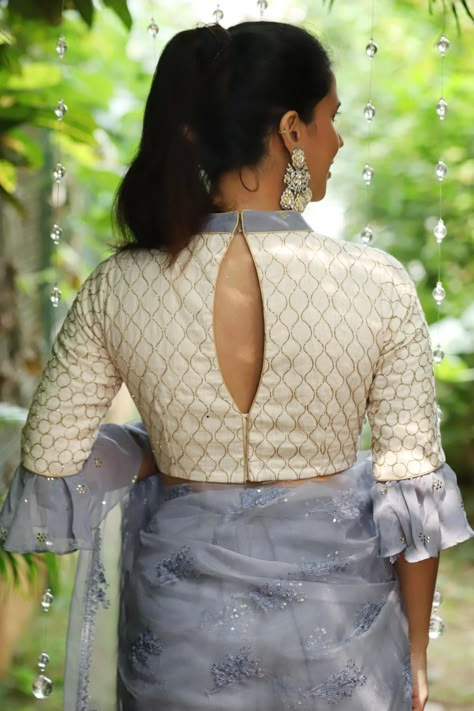 Readymade Blouse Online Shopping, Readymade Blouses Online, Cotton Blouse Design, Blouse Back Neck, Saree Blouse Neck Designs, New Saree Blouse Designs, Lehenga Blouse Designs, Blouse Ideas, Blouse Back Neck Designs