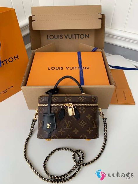 Louis Vuitton Vanity PM 19x13x11cm - uubags.su Louis Vuitton Vanity, Lv Speedy, Alphabet Necklace, Messenger Bag, Dust Bag, Vanity, Louis Vuitton, Quick Saves, Dressing Table