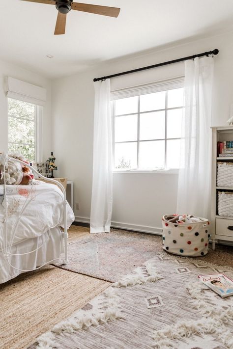 The Do’s and Don’t’s of Buying Window Treatments—and Our Own Curtain Reveal! Scandinavian Window, Graber Blinds, Scandinavian Curtains, Scandinavian Room, Bedroom Curtain Ideas, Interior Design Instagram, Window Curtains Living Room, Window Curtains Bedroom, Small Window Curtains