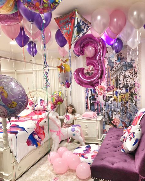 Birthday Room Surprise Kids, Birthday Wake Up Ideas For Kids, Room Birthday Decoration Surprise, Birthday Room Surprise, Surprise Birthday Decorations, Birthday Decorations At Home, Birthday Room Decorations, Birthday Goals, Cousin Birthday