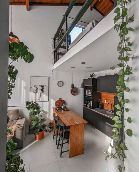 Loft In The Big City: Simple Joys of Owning A Small Private Space Small City Apartment, Small Loft Apartment, Small Loft Apartments, Interior Design Examples, Simplified Living, Loft House Design, Cahuita, Tiny House Loft, Loft Space