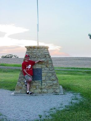 Geographic Center of the Contiguous United States – Lebanon, Kansas - Atlas Obscura Kansas Attractions, Tallgrass Prairie National Preserve, Tallgrass Prairie, Kansas Usa, Road Trip Places, Park Pictures, Outdoor Classroom, Tourist Trap, Winter Vacation