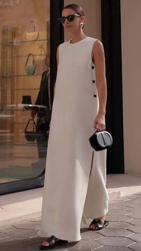 Trend 2025 Fashion, Long Tunic Dress, Linen Fashion, Modesty Fashion, Classy Dress Outfits, Minimal Chic, Classy Casual, Fashion Attire, Casual Style Outfits